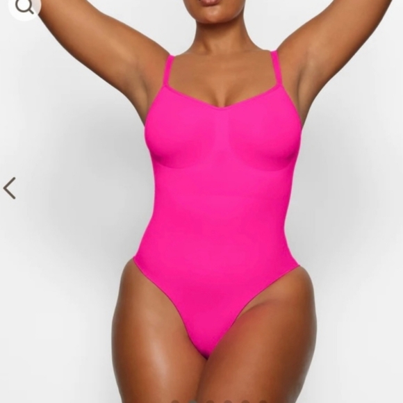 SKIMS Other - Skims Sculpting Bodysuit Brief With Snaps in Flamingo Pink
